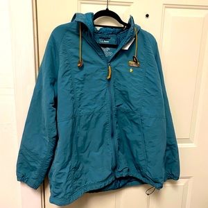Women’s LL Bean Jacket Size 1X With Bonus Bee Pin Removed!
